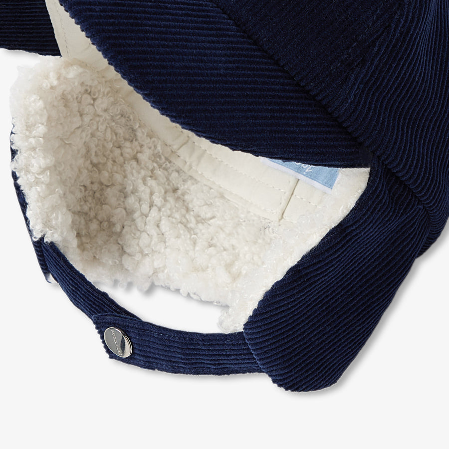 Podstavljena baršunasta kapa za bebe dječake