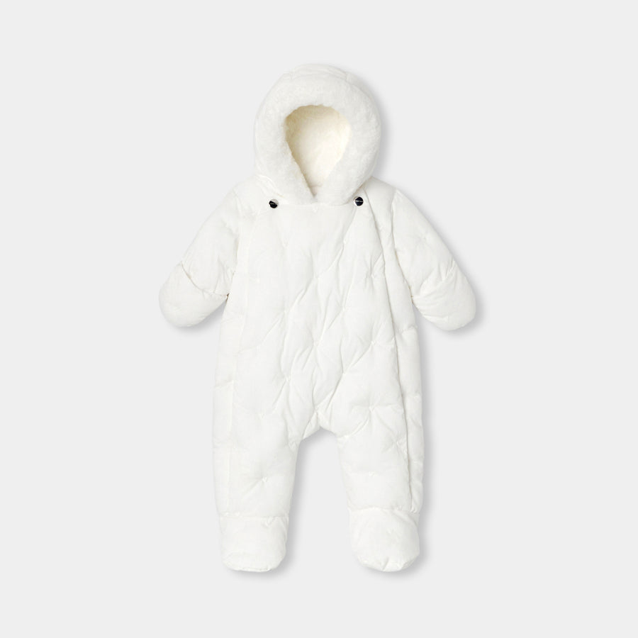 Kombinezon s uzorkom srca za bebe djevojčice